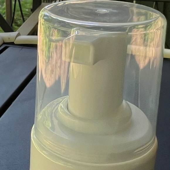 Secrets in the SNOW Soft Styling Foam - Picture 5 of 11